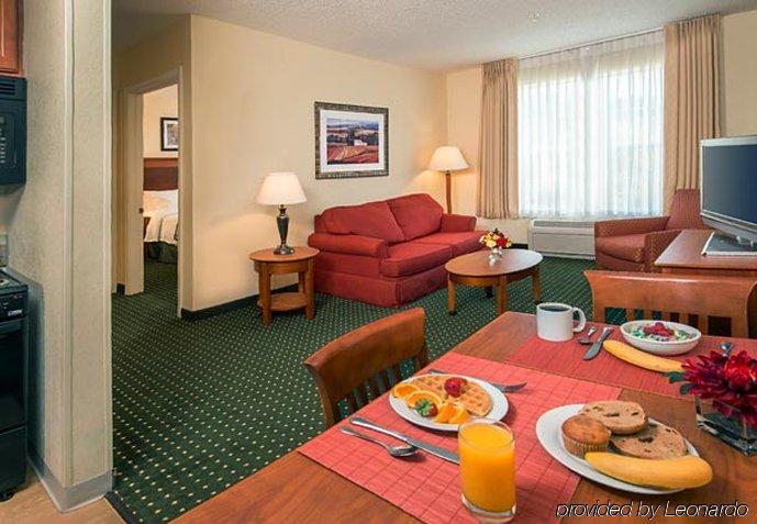 Towneplace Suites By Marriott Clinton At Joint Base Andrews Екстериор снимка