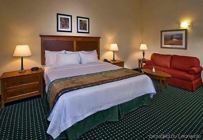 Towneplace Suites By Marriott Clinton At Joint Base Andrews Екстериор снимка